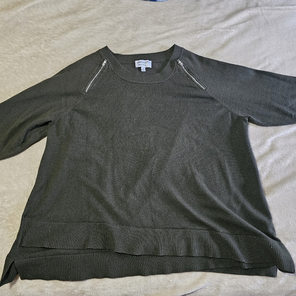 Hunter Green Women's blouse